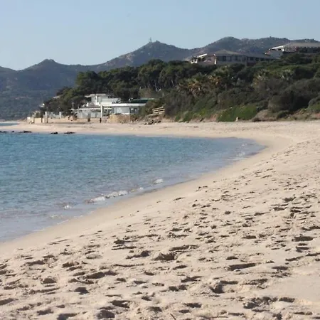 Accogliente Casetta A Calaverde, Pula. Pula